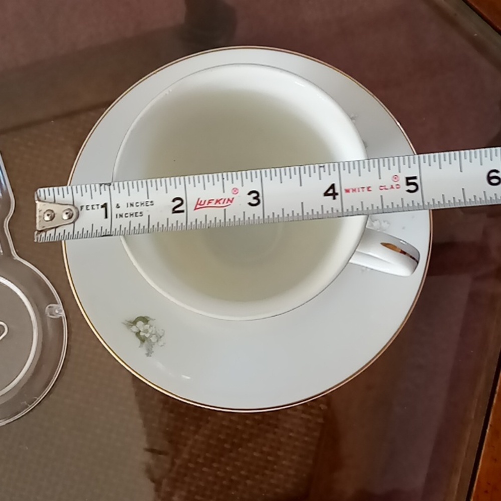 Vintage Grandmother Teacup and Saucer Set - Picture 6 of 7